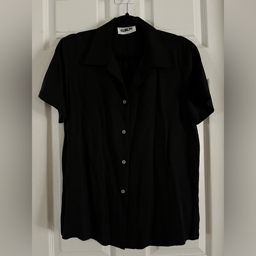 Vintage Classic Black Short-Sleeve Button-Up Silk Top